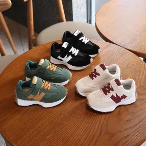 حذاء رياضي كاجوال عصري Fashionable casual sneakers