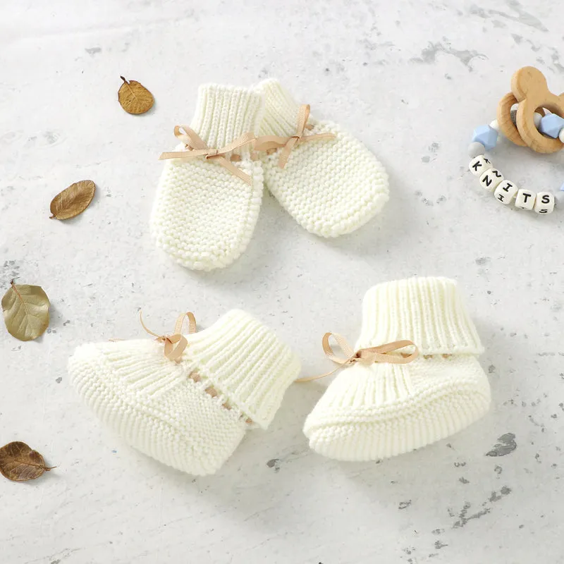 Knitted Newborn Boots Mitten Set