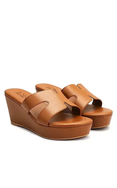 Tan Curve Wedges