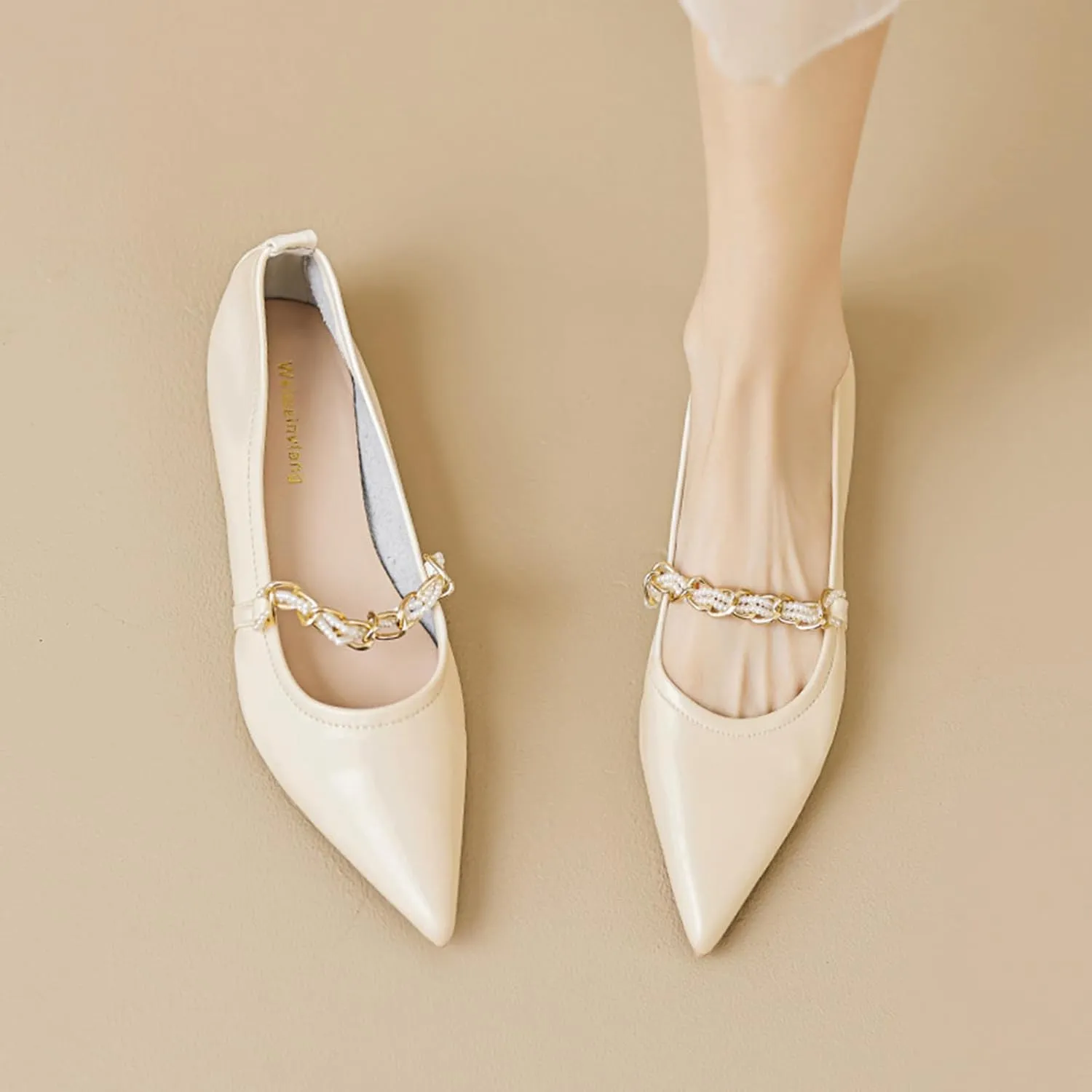 Women's Leather Mary Jane Flats Shoes with Pearl Strap Fashion Closed Pointed Toe Shallow Mouth Slip On Soft Sole Bridal Shoes Luxury Business Wedding Dress Shoes