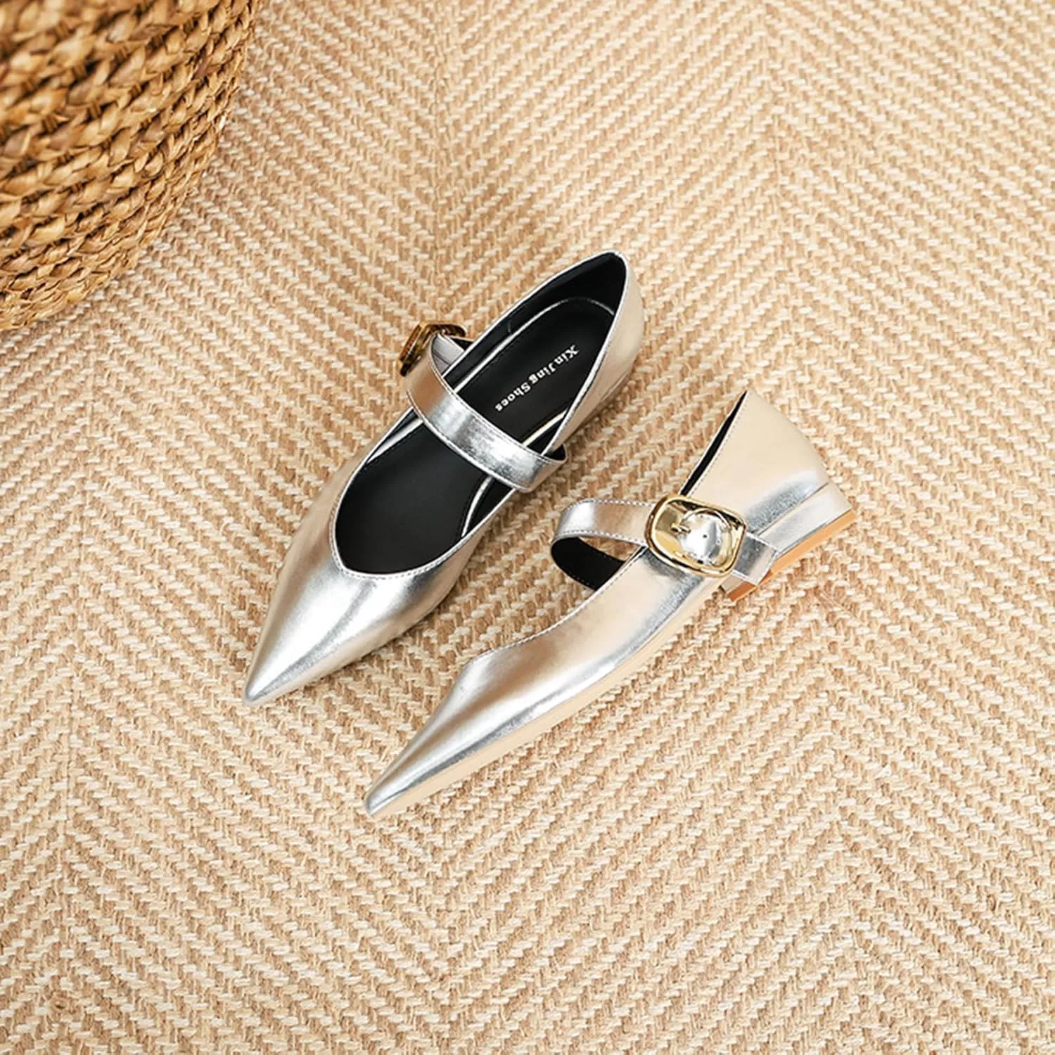 Zeberfi Women's Leather Mary Jane Flats with Buckle Strap Fashion Closed Pointed Toe Shallow Mouth Slip On Work Shoes Comfortable Luxury Business Wedding Dress Shoes